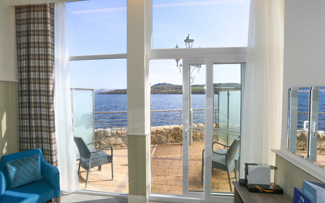 Duck Bay Hotel