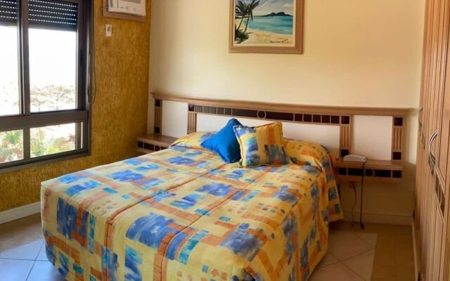 Golfinhos Apart Hotel