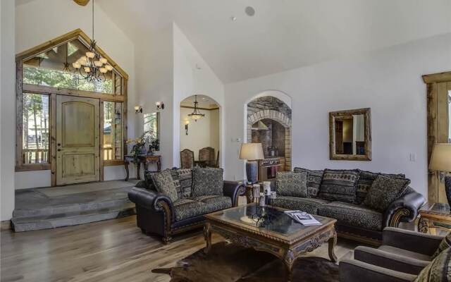 A Lookout Lodge House
