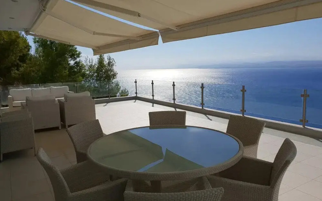 Luxurious Suite Athena Near To Beach