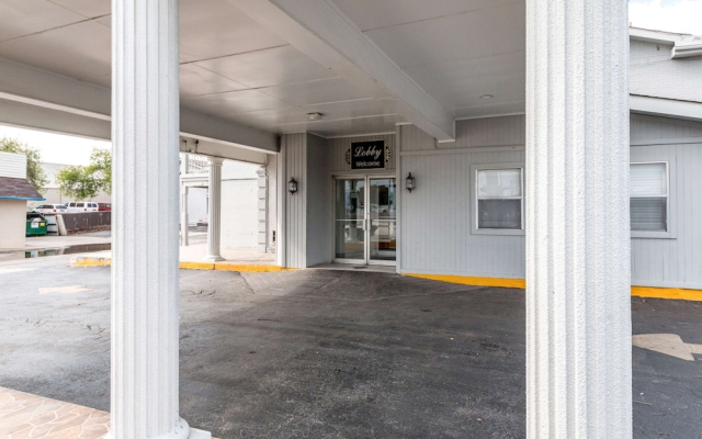 Studio 6 San Antonio, TX - Fort Sam Houston Area