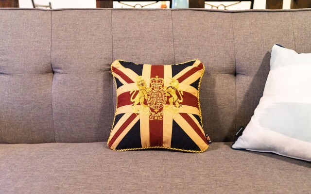Karah Suites - Queen Annes Court