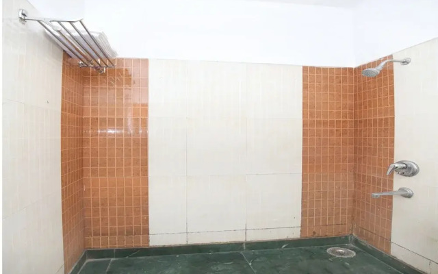 OYO 1950 Hotel Supreme