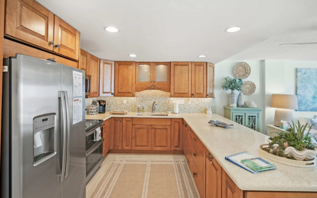 Vast Oceanfront Views Pool Patio Tennis