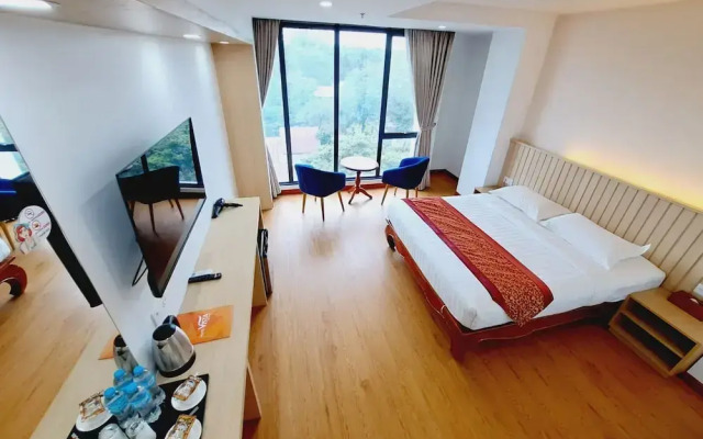 Hotel Grand Vista