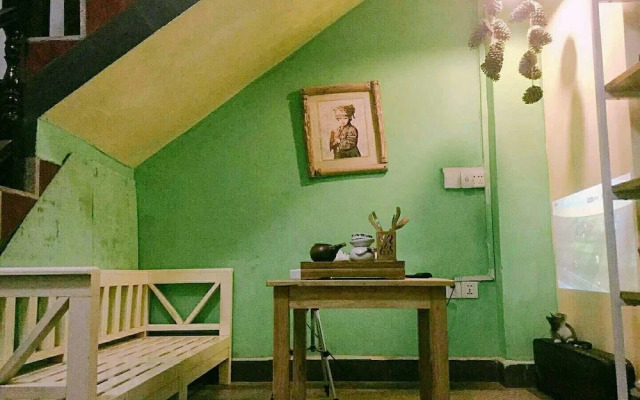 Yatou Backpacker Hostel