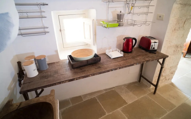 Trullo Bosco Selva Fasano by Typney