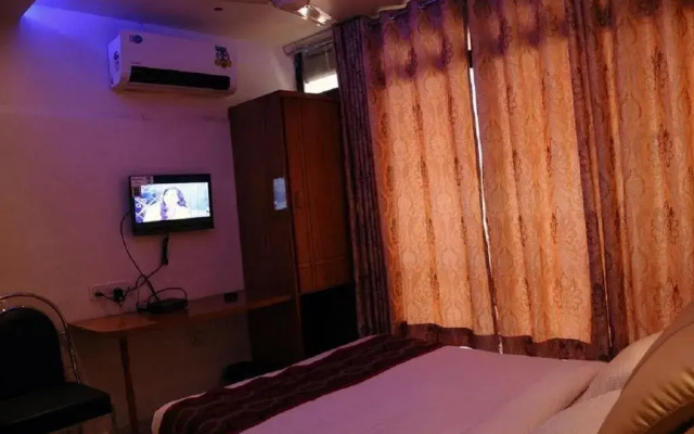 Hotel Palkhi International