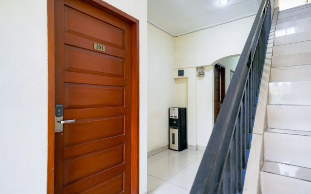 RedDoorz @ Buah Batu 5