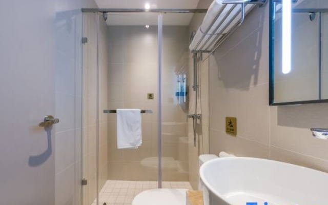 Homeinn Hotel (Shanghai Hongqiao Railway Station National Exhibition and Convention Center) – Bathroom – Shanghai