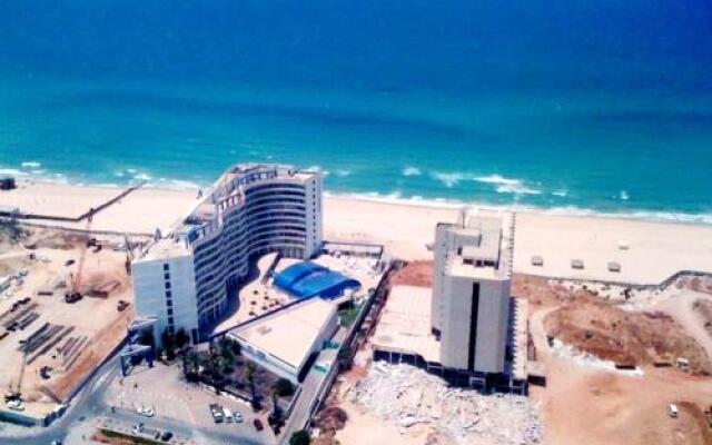 Colony Beach Bat Yam Apartments