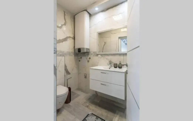 Royal Platinum Studio Apartment