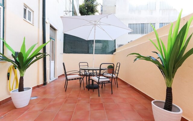 Avenida Liberdade Terrace by Homing