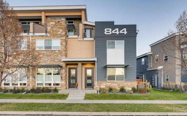 Fancy Townhome Near Old Town, Breweries and River!