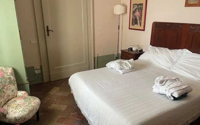 Palazzo Capparucci - Dimora Storica