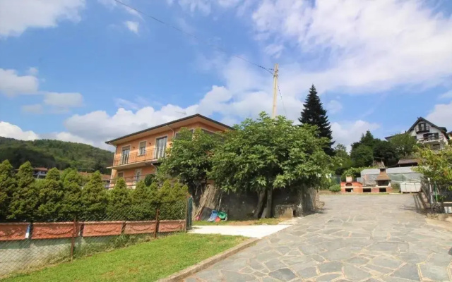 Uncle Enrys house - Family house