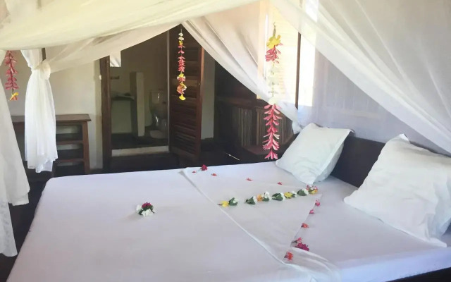 Les Paillottes De Babaomby Hotel