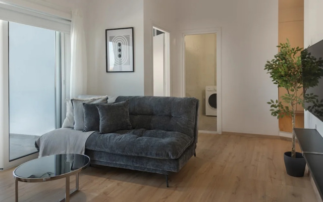 Phaedrus Living: City Breeze Residences Finesse