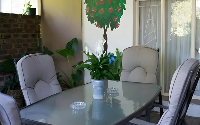 Lily Guesthouse
