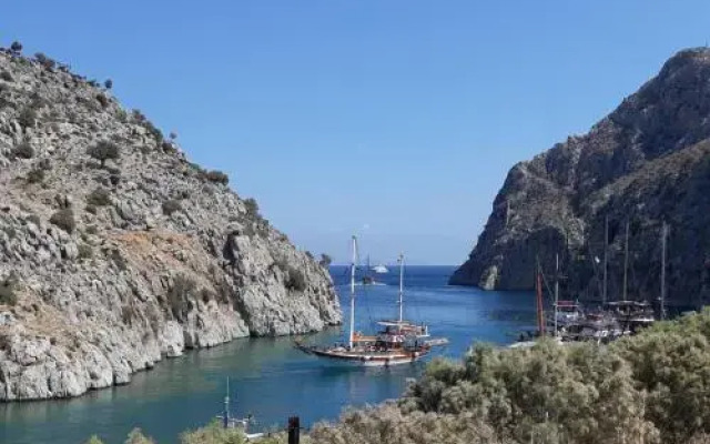 Pension Manolis