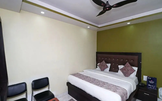 OYO 15169 Hotel Rk Inn