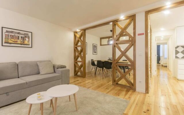 Amazing 3-bedroom Apartment in City Center - Fits 8