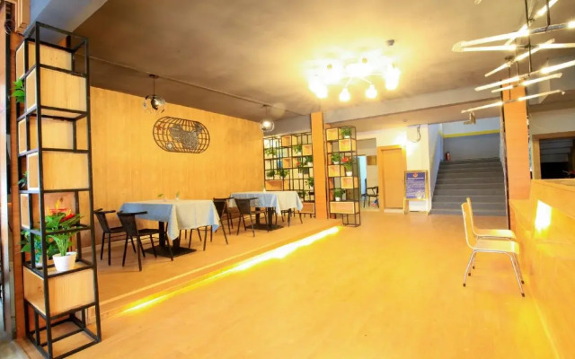 Global Village River View Hostel