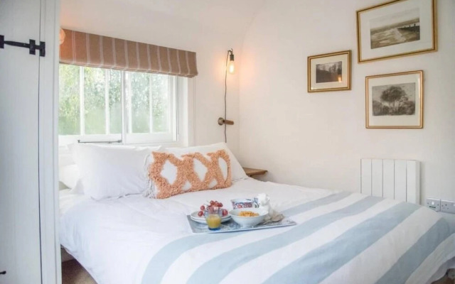 "115 The Coach House"