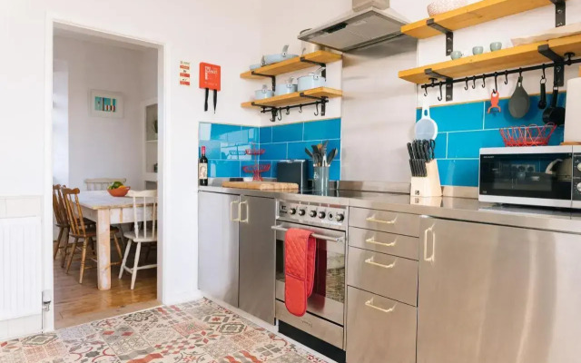 The Mexico Inn, Flat Two