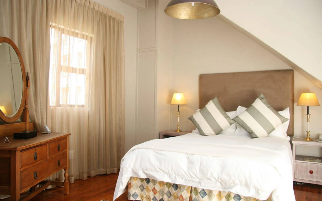 Tudor Hotel