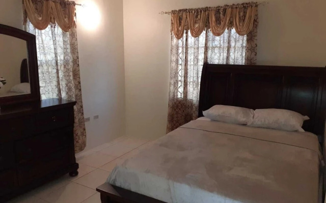 Charming 2-bed House in Portmore Gated Community