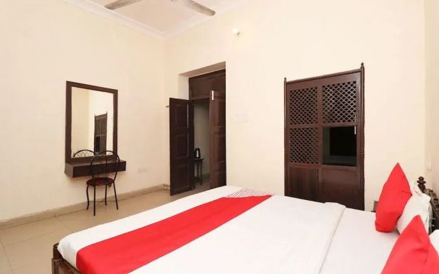 OYO 29826 Central Hotel