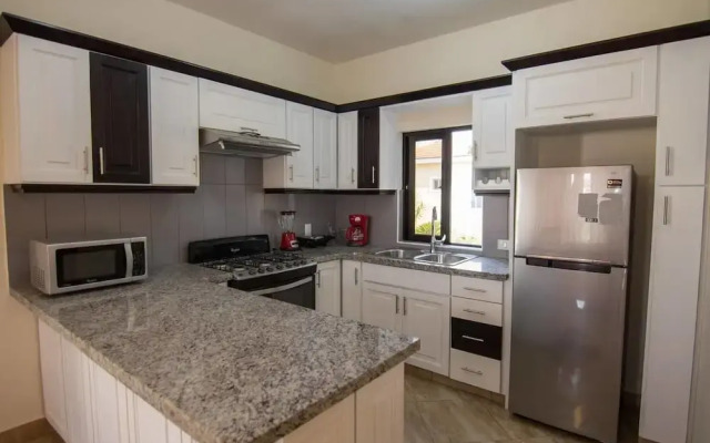 Two Bedroom Just Build Quiet and Private