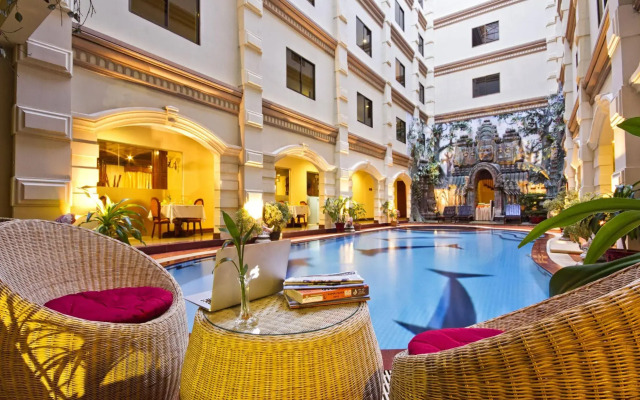 Majestic Oriental Hotel