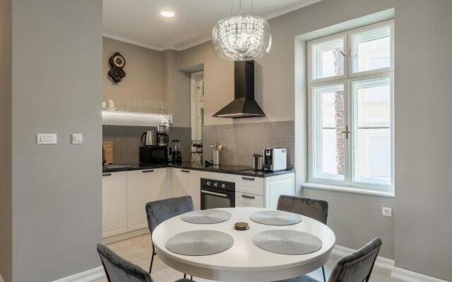 Luxury Peitho Residence