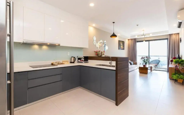 Gold View APT1/2bed/2bath/free pool and Gym