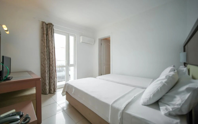 Zuzuu Beach Hotel
