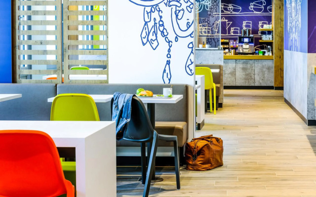 ibis budget Courbevoie Paris la Defense 1