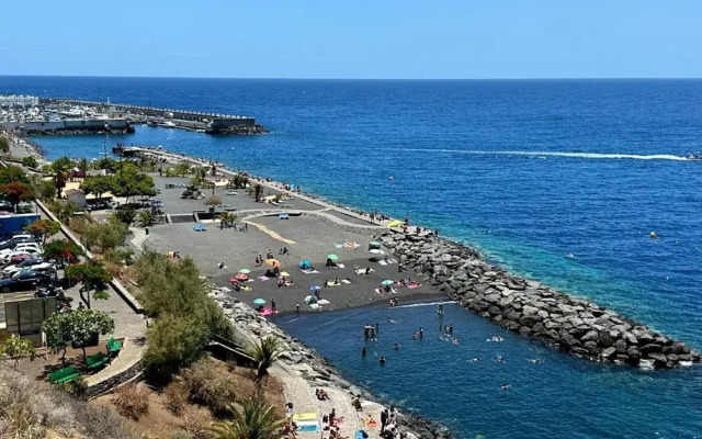 Apartment in Radazul With Stunning Sea Views