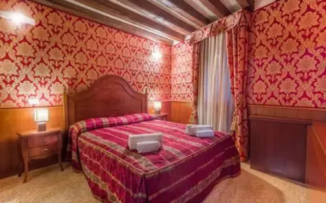 Piazzale Roma Venice Apartment