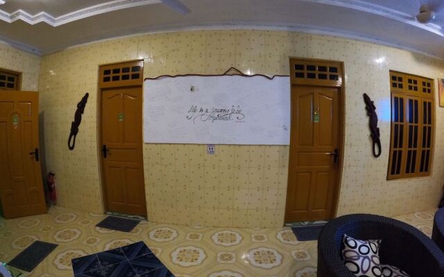 Adroit Beach Inn