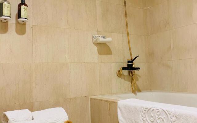 Kingdom Hotel