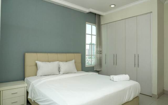 Comfy 1Br At Bellezza Apartment