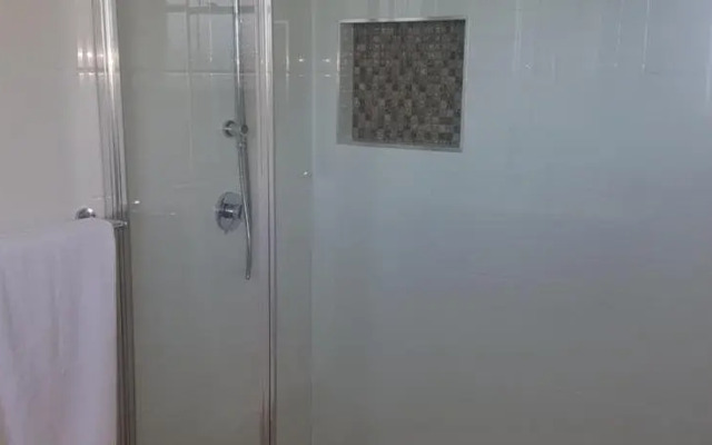 Grovely House Bed & Breakfast