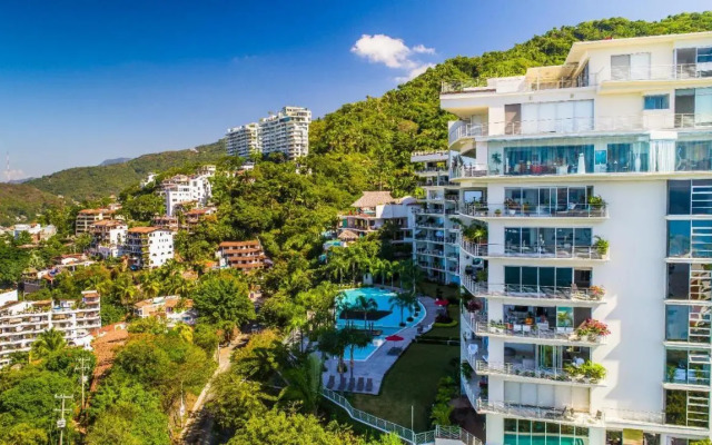 PARAMOUNT BAY 308 Great Views & Relaxing 3BR