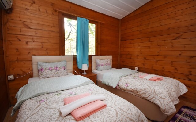 Villa Sezar by Helaltatilvillari