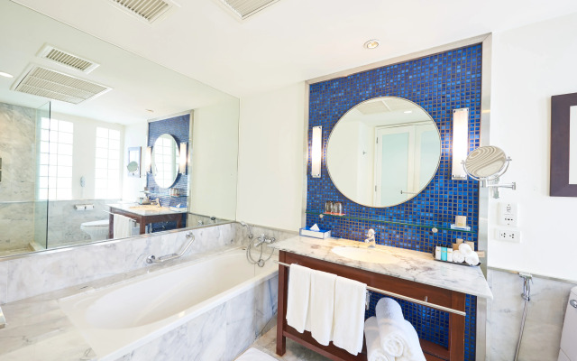 Triple Two Silom Boutique Hotel