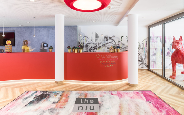 Holiday Inn — the niu, Franz Vienna