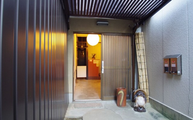 Sanjo Kyonoya