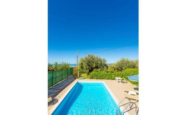 Villa Russa Alexandros Large Private Pool Walk to Beach Sea Views Wifi - 2018